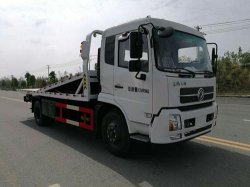 东风天锦一拖三清障车